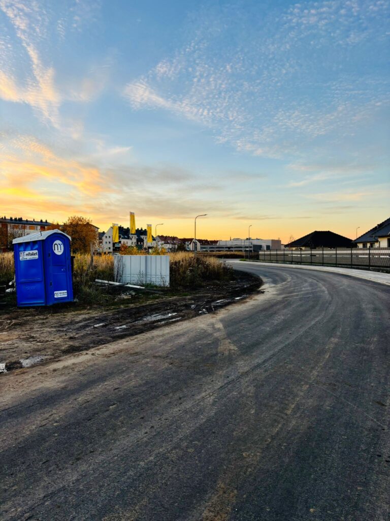 Nowa asfaltowa droga dojazdowa